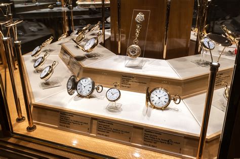 patek philippe museum hours